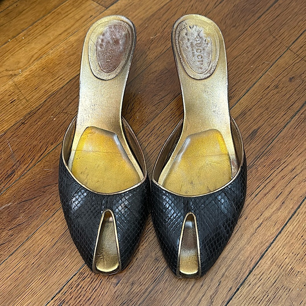 Black & gold kitten heel sandal